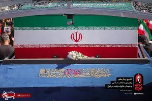 تجدید عهد مردم  با رهبر شهید؛ مردم همچنان میدان دار هستند