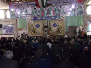 مسئولین با اقتصاد مقاومتی مشکلات مردم را حل کنند/ قصه موشکی و دفاعی قابل مذاکره با دشمن نیست/ در برف اخیر تفاوت مدیریت جهادی و غیر آن دیده شد