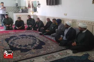 دیدار فرمانده ناحیه مقاومت هامون با خانواده شهید محمد شهبازی