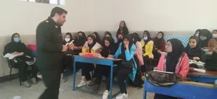 آموزش مرحله اول آمادگی دفاعی دبیرستان های دخترانه