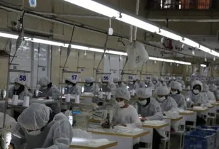 در موج دوم شیوع کرونا ظرفیت تولید روزانه 300 هزار عدد ماسک داریم