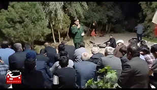 حماسه&zwnj;ی وحدت در علی&zwnj;اکبر؛ مردم در کنار شهدای گمنام ایستاده&zwnj;اند