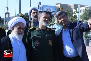 نصب ۸۰ تصویر شهید شهر آبیک و شهدای شاخص کشور به صورت المان روشنایی در معابر اصلی شهر