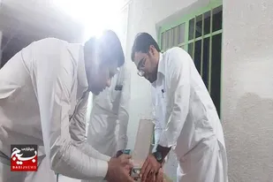 برگزاری اردوی جهادی به مناسبت دهه مبارک فجر در دشتوک / بازسازی نیمکت&zwnj;های مدرسه توسط گروه جهادی نصر