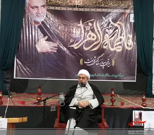 شهید حاج قاسم سلیمانی در مقابل دشمن تکفیری مقاومت کرد نه مذاکره