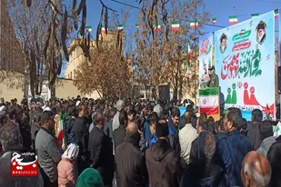 شکوه حضور مردم رزن در راهپیمایی ۲۲ بهمن