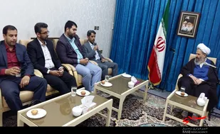 رمز موفقيت انقلاب و ملت ايران در تبعيت از رهبري است