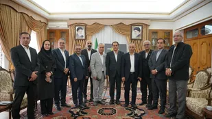 رونمایی از پوستر همایش روز صنعت و معدن در تبریز