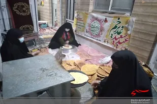 313 عدد نان در مومن آباد طبخ و توزیع شد