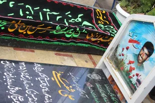 مادر شهید علی شفیعی تا آرامگاه ابدیش بدرقه شد