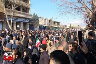 حضور مردم نهاوند در راهپیمایی ۲۲ بهمن