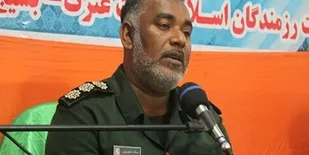شهدا الگوهای واقعی برای جوانان و نوجوانان هستند