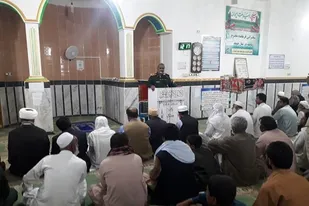 كارگزاران حكومتی خود را خدمتگزاران مردم بدانند