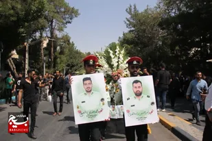 آئین بدرقه و تشییع پیکر دو شهید مدافع امنیت فراجای اصفهان با حضور گسترده مردم شهید پرور و مسئولان