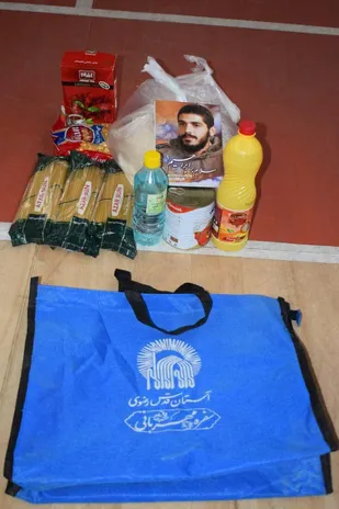 تهیه و توزیع ۱۰۰ بسته معیشتی میان نیازمندان و آسیب دیدگان بیماری کرونا