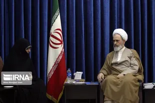 معاون رییس&zwnj;جمهور در امور زنان و خانواده اعلام کرد:
تشکیل شورای فقهی حقوقی برای رفع خلاهای قانونی حوزه زنان