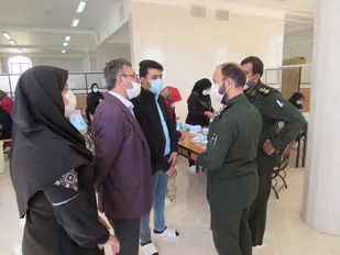 بازدید فرمانده سپاه مهریز از کارگاه تولید ماسک + تصاویر