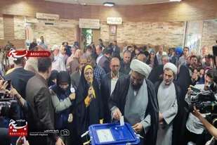 نماینده ولی فقیه در استان و استاندار همدان رأی خود را به صندوق انداختند