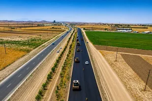 اجرای ۶۳۰ کیلومتر خط&zwnj;کشی و ۴۵۰ کیلومتر روکش آسفالت در محورهای استان همدان