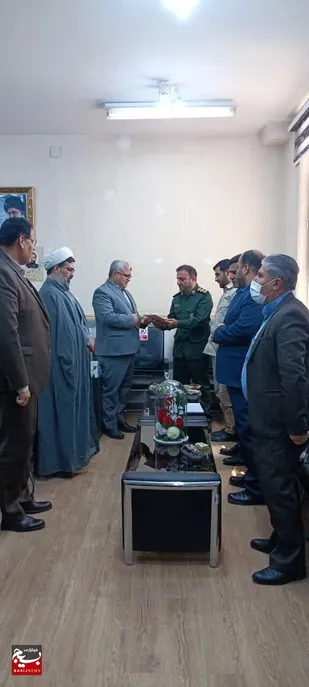 تجلیل از مدیریت و&zwnj;معاونین اداره آموزش و&zwnj;پروش ناحیه ۲ اهواز