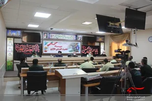 سپاه با اقتدار در مقابله دشنمان ایستاده است