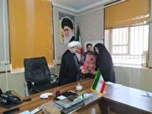 تجلیل از بانوان کارمند ادارات بخش بهمن/حضور دختران نوجوان در خانه سالمندان وتبریک به مادران سالمند
