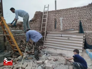 اردوی جهادی "ساخت خانه نیازمند"در روستای قوژد کاشمر برگزار شد