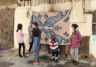 تهیه مسکن و لوازم ضروری زندگی برای خانواده کانکس نشین