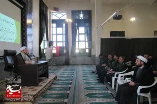 برگزاری نشست سیاسی با موضوع عفاف و حجاب در سپاه ناحیه رزن