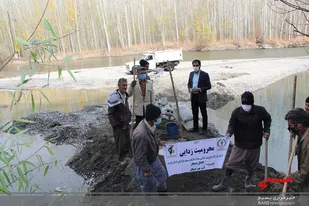 احداث کانال انتقال آب به باغات روستای چم چنگ