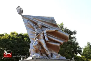 همدان در هفته دفاع مقدس؛ از روایت تاریخ در باغ&zwnj;موزه تا تجدید عهد در گلزار شهدا
