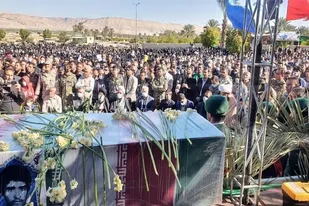 در دومین سالگرد شهادت حاج قاسم سلیمانی یاران شهیدش آمده اند تا ما را از غفلت دور کنند