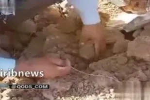 کشف پیکر مطهر یک شهید با پاهای بسته