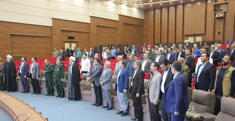 خلق حماسه همدلی صنعتگران و تولیدکنندگان استان قزوین در همایش لبیک به ندای رهبر معظم انقلاب در حمایت از جبهه مقاومت 