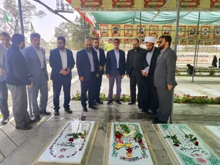 آیین غبار روبی و عطر افشانی گلزار شهدای مقاومت بمناسبت گرامیداشت هفته دفاع مقدس
