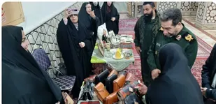 بازدید سردار ولی زاده از غرفه صنایع دستی بسیج هنرمندان پیشوا