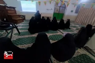 برگزاری نشست روشنگری حوزه مقاومت بسیج کوثر ناحیه هامون به مناسبت دهه مبارک فجر