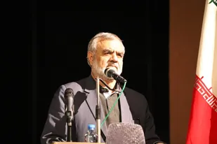نتیجه حرکت در مسیر مکتب شهید سلیمانی عاقبت بخیری است/رسانه&zwnj;ها در بازتاب حقیقت نقش و رسالت مهمی دارند