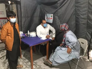 افتتاح بیمارستان صحرایی با 120 نفر پرسنل با تخصص های مختلف جهت خدمت رسانی به سیلزدگان