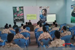 آیین تجلیل و گرامیداشت روز سرباز در نیمروز برگزار شد