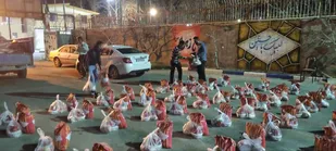 توزیع بیش از ۱۰۰ بسته معیشتی کمک مومنانه بین نیازمندان در روستای طارند در آستانه سال نو و ماه مبارک رمضان