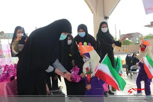زنگ شکوفه ها در سرخه به صدا در آمد