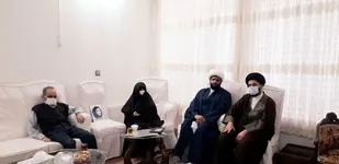 خوب درس بخوانید و پشتیبان ولایت فقیه باشید