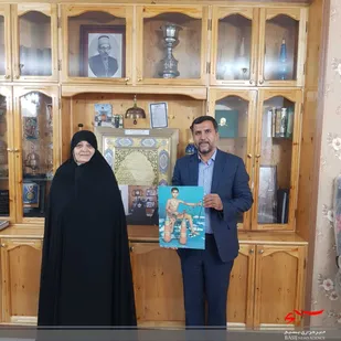 دیدار با خانواده شهدا یک وظیفه مهم است