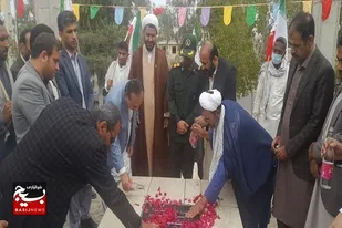مزار شهید گمنام در شهرستان فنوج غبارروبی شد