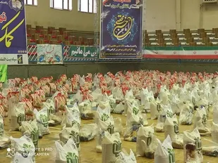 کمک مومنانه با همت بسیج کارمندان در قالب ۱٠٠ بسته معیشتی