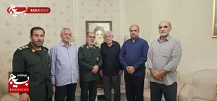 دیدار فرمانده سپاه عاشورا با آزادگان
