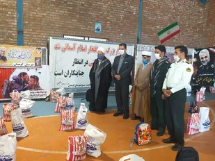 توزیع 183بسته معیشتی در قالب طرح رزمایش مومنانه در شهرستان کوهبنان