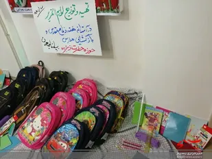 اهدای لوازم&zwnj;التحریر به دانش&zwnj;آموزان به&zwnj;همت حوزه حضرت زهرا(س) همدان