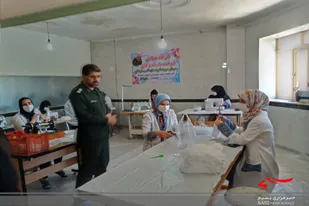 بازدید فرمانده سپاه بهار از کارگاه تولید ماسک شهید &laquo;سلیمانی&raquo; صالح&zwnj;آباد